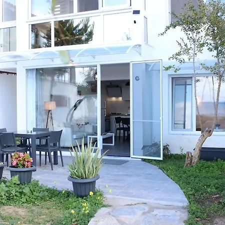 Karya Is 50 Meters From The * בודרום